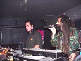 Dubwize a'light